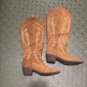 Tan Western Cowboy Boots size 8